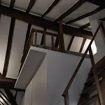 Very Beautiful Independant In An Historical District Of 民宿 巴黎