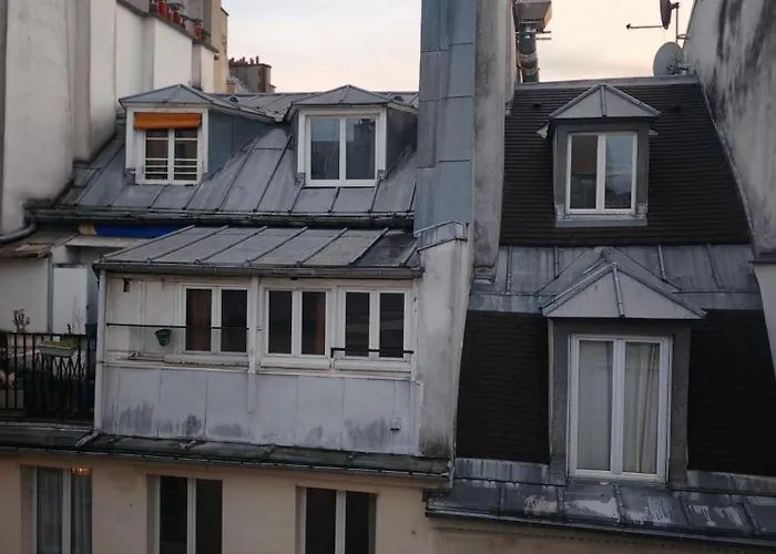 Very Beautiful Independant In An Historical District Of *